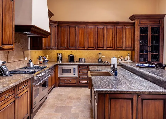 5-br Golf With Transportation Included